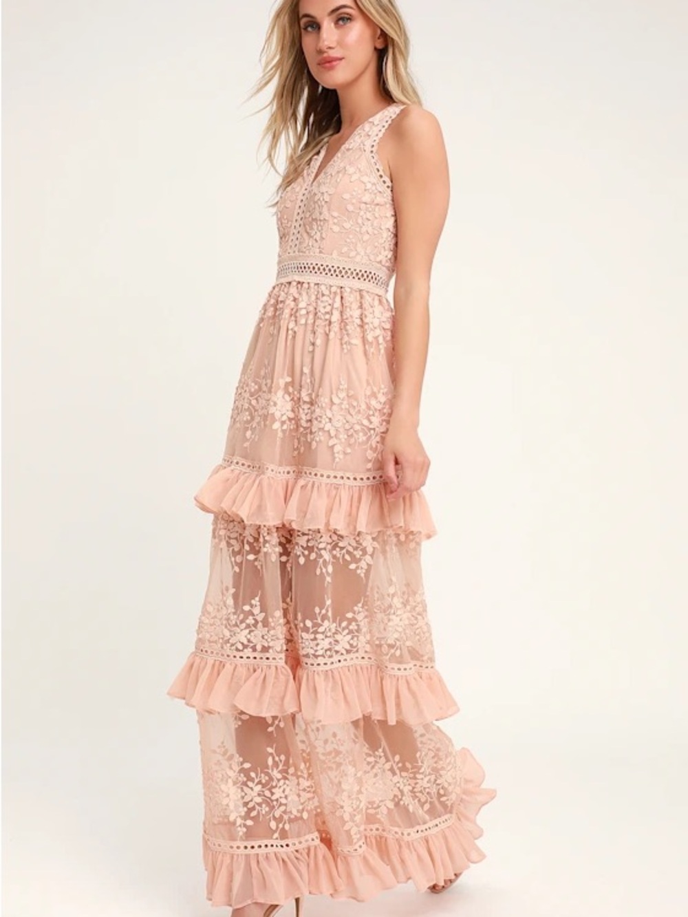 Lulus NWT GARDEN DREAMS BLUSH LACE TIERED MAXI DRESS - BLUSH - M